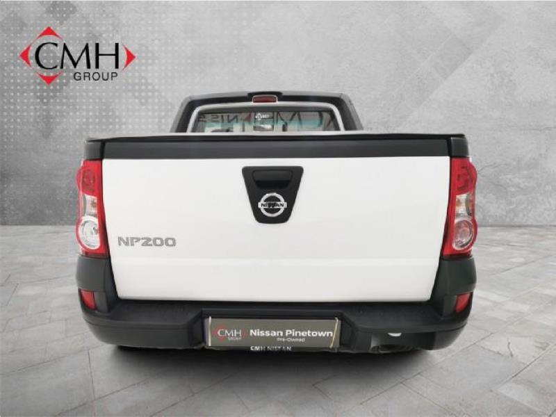 2023-nissan-np200-1-6i-motorshow